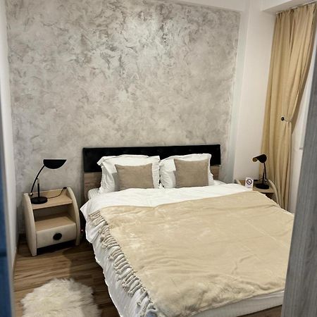 ياش Luxury Young Residence المظهر الخارجي الصورة