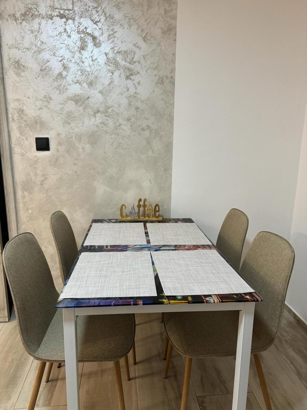 ياش Luxury Young Residence المظهر الخارجي الصورة