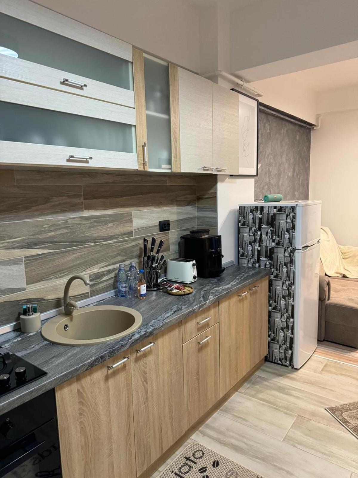 ياش Luxury Young Residence المظهر الخارجي الصورة