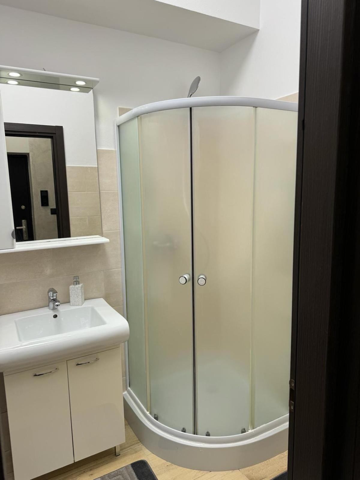 ياش Luxury Young Residence المظهر الخارجي الصورة