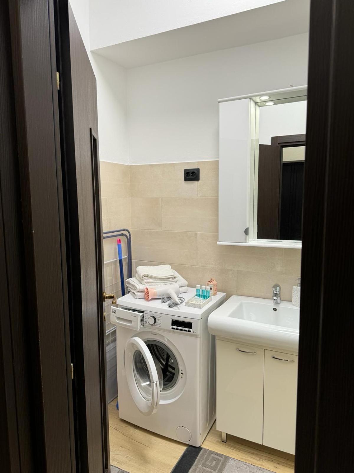 ياش Luxury Young Residence المظهر الخارجي الصورة