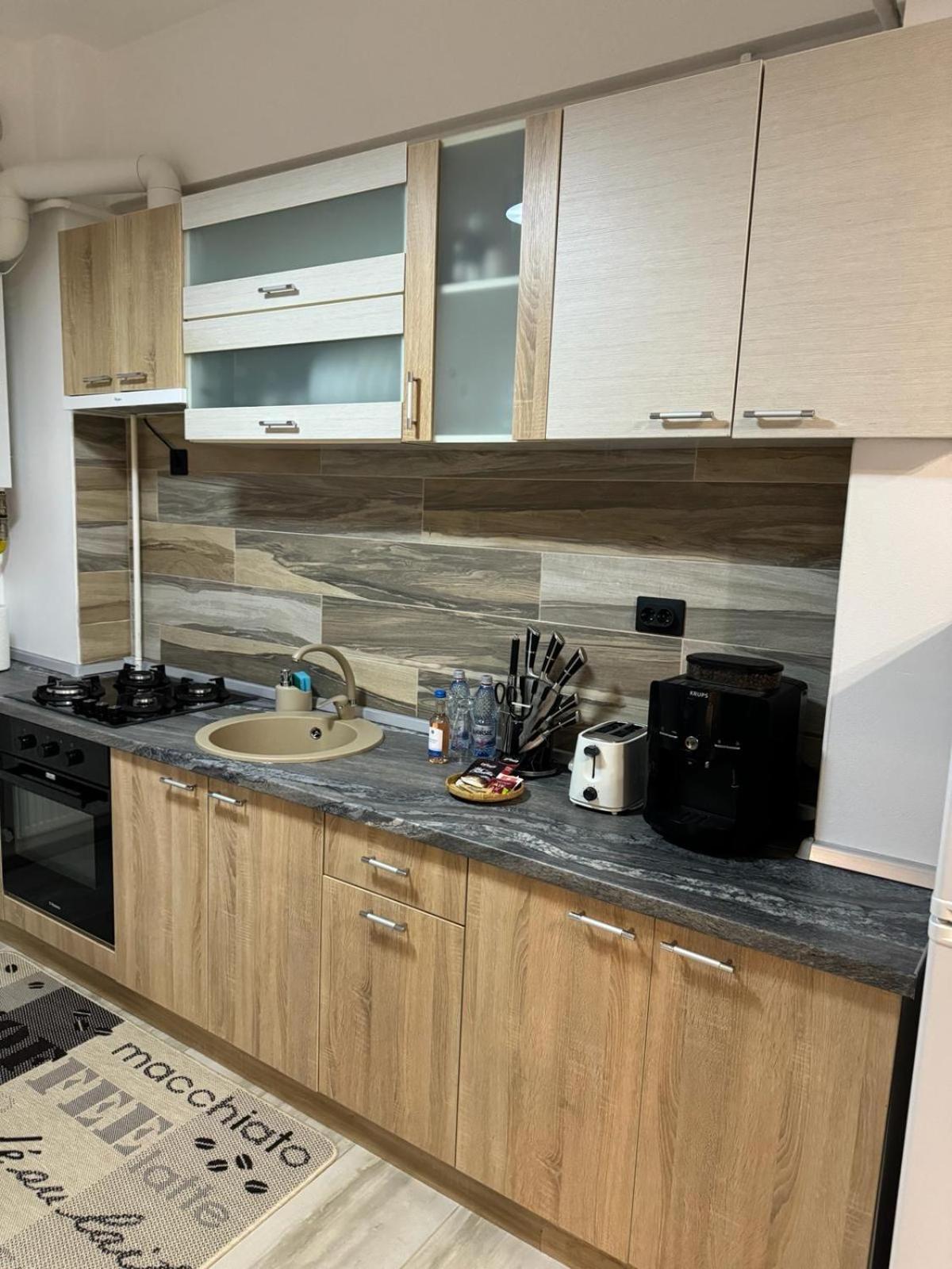 ياش Luxury Young Residence المظهر الخارجي الصورة